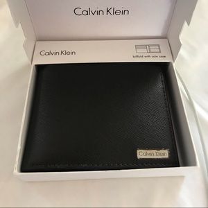 NWT Calvin Klein Men’s dark brown wallet